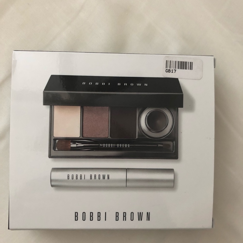 Brand New Bobbi Brown Eye Makeup Kit